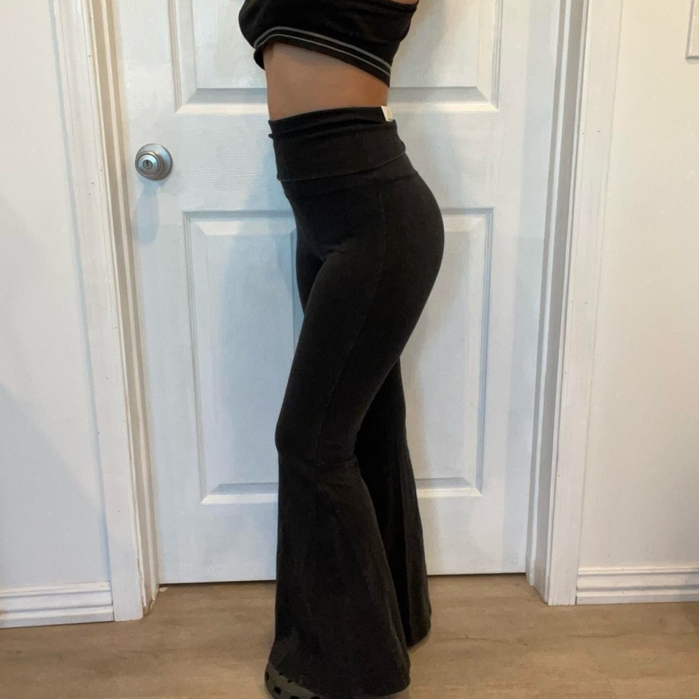 (4 pieces) Aerie Offline OG Super Flare Foldover Hi-Rise Leggings - Picture 2 of 8